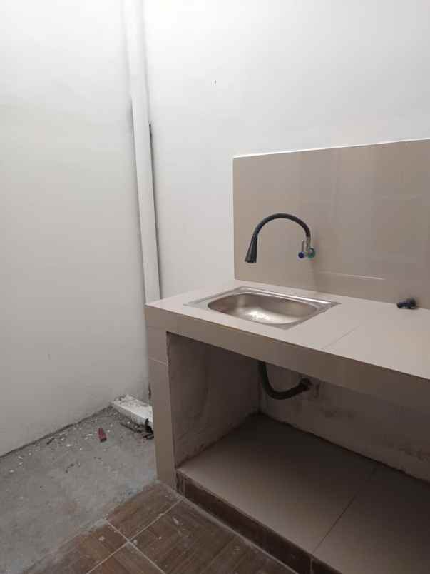 dijual rumah jalan raya sepatan mauk