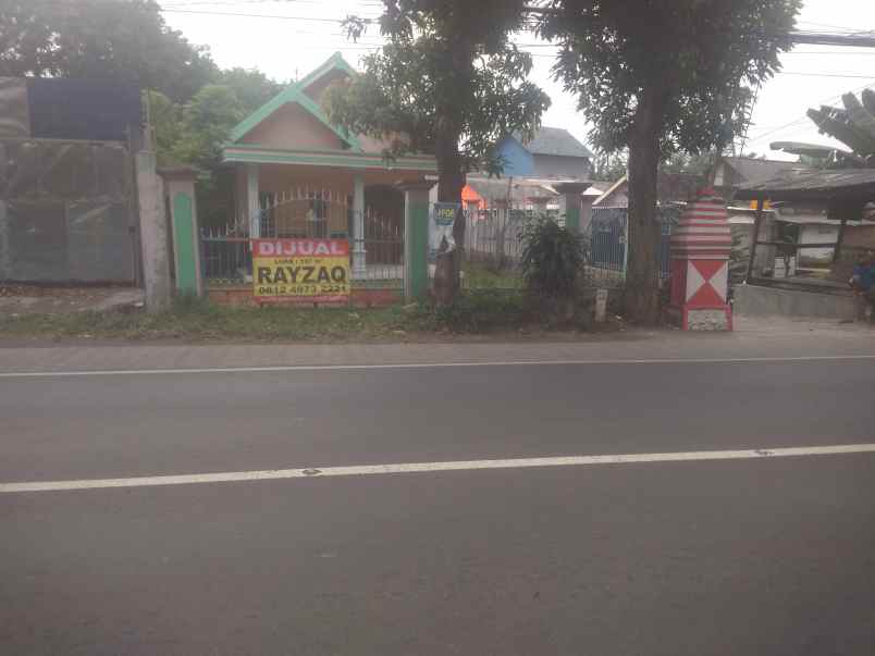 dijual rumah jalan raya surabanyak