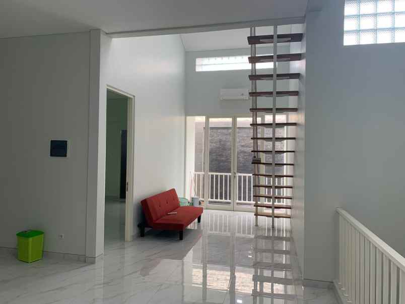 dijual rumah jalan rungkut harapan