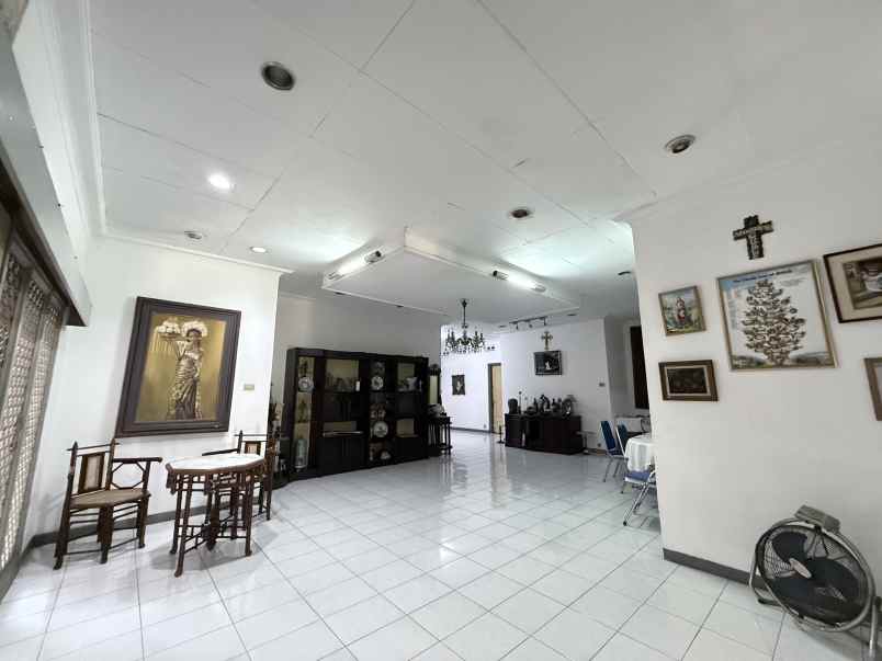 dijual rumah jalan sindanglaya