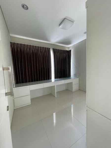 dijual rumah jalan stonegate citraland