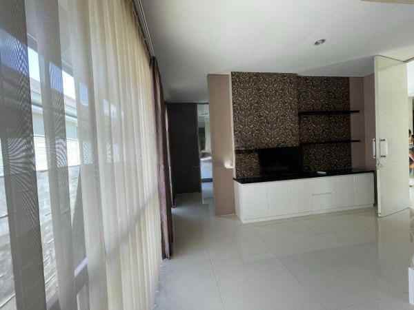 dijual rumah jalan stonegate citraland