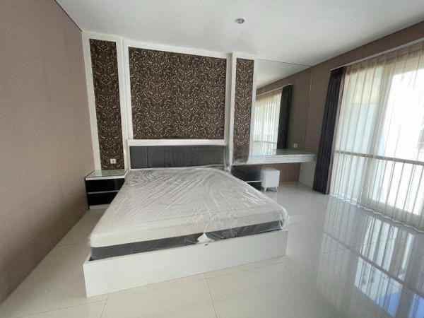 dijual rumah jalan stonegate citraland