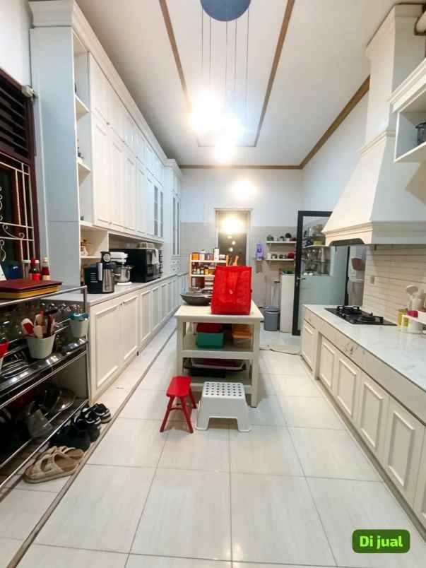 dijual rumah jatibening