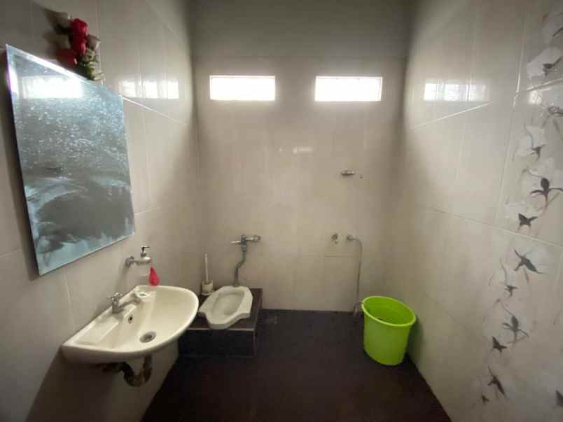 dijual rumah jatinegara