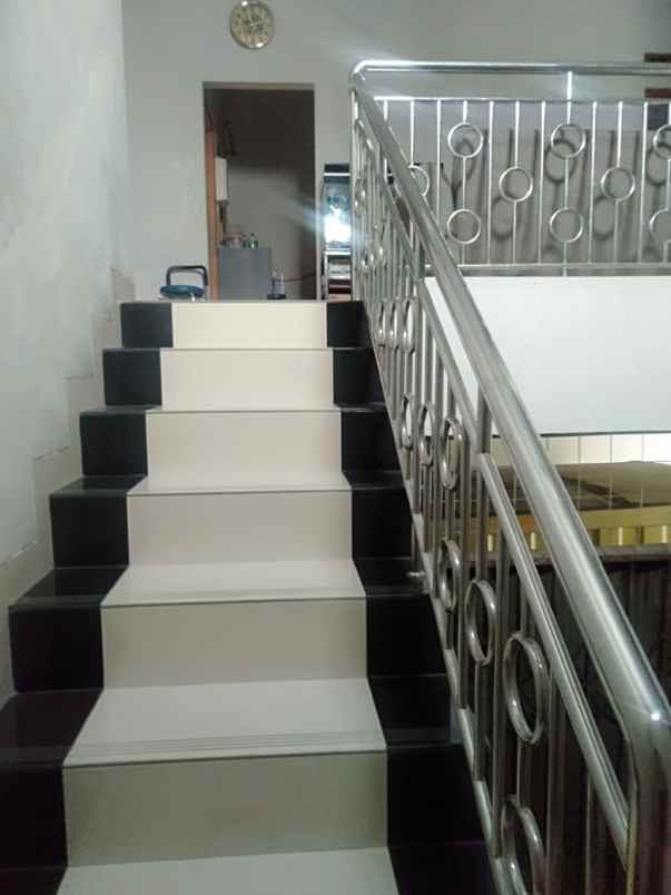 dijual rumah jatinegara