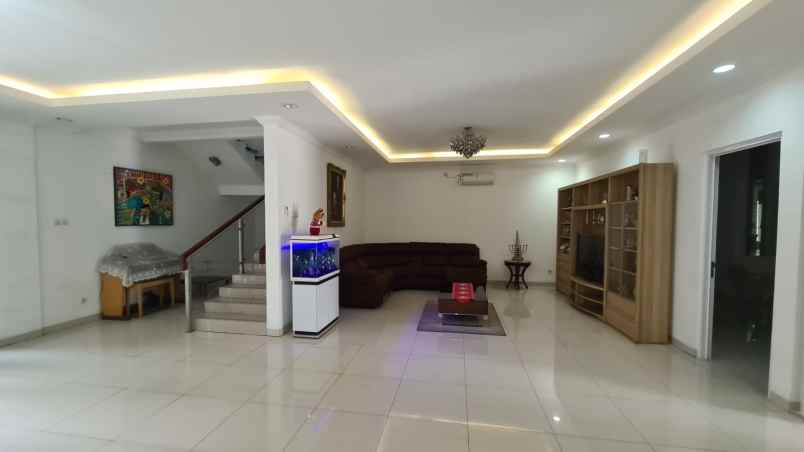 dijual rumah jatipadang