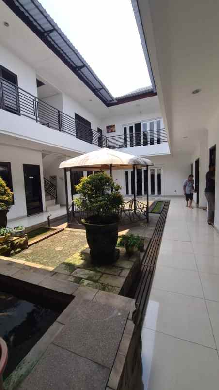 dijual rumah jatipadang