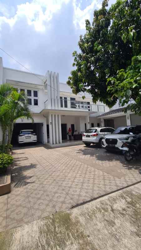 dijual rumah jatipadang