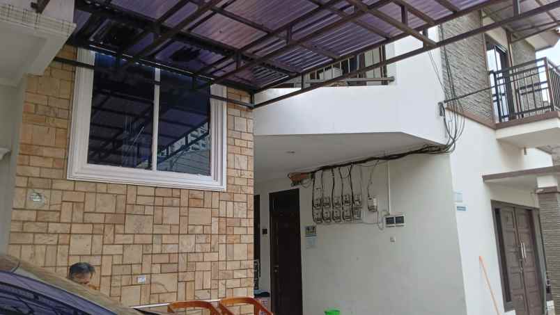 dijual rumah jl anggrek setiabudi karet