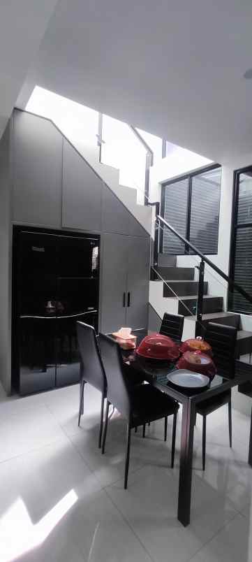 dijual rumah jl bogor nirwana residence