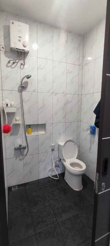 dijual rumah jl bogor nirwana residence