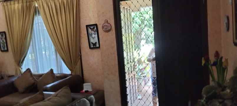 dijual rumah jl bukit pratama raya
