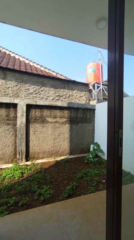 dijual rumah jl gang masjid