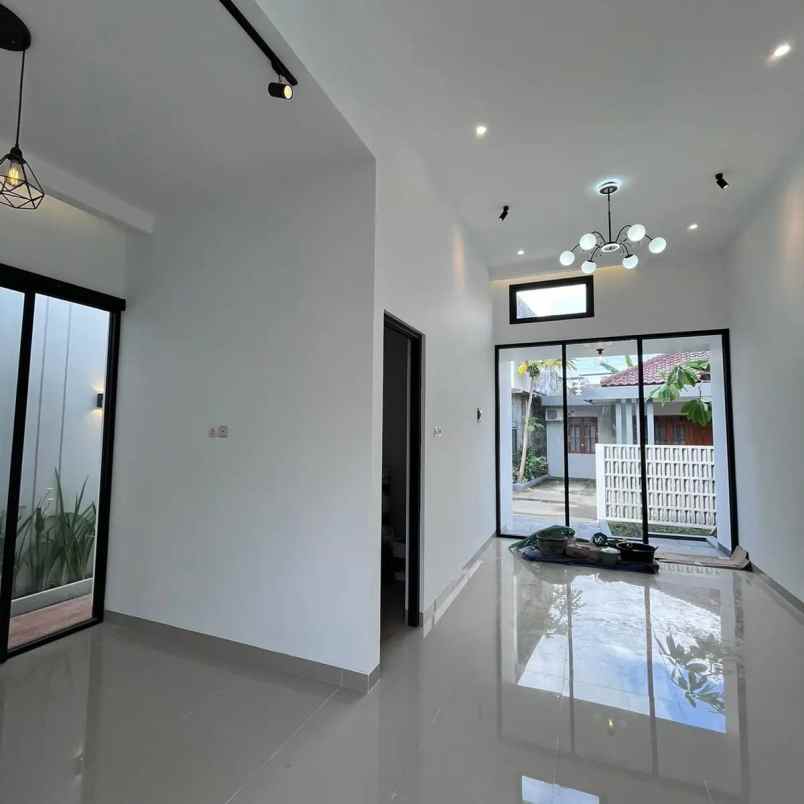 dijual rumah jl godean km 7