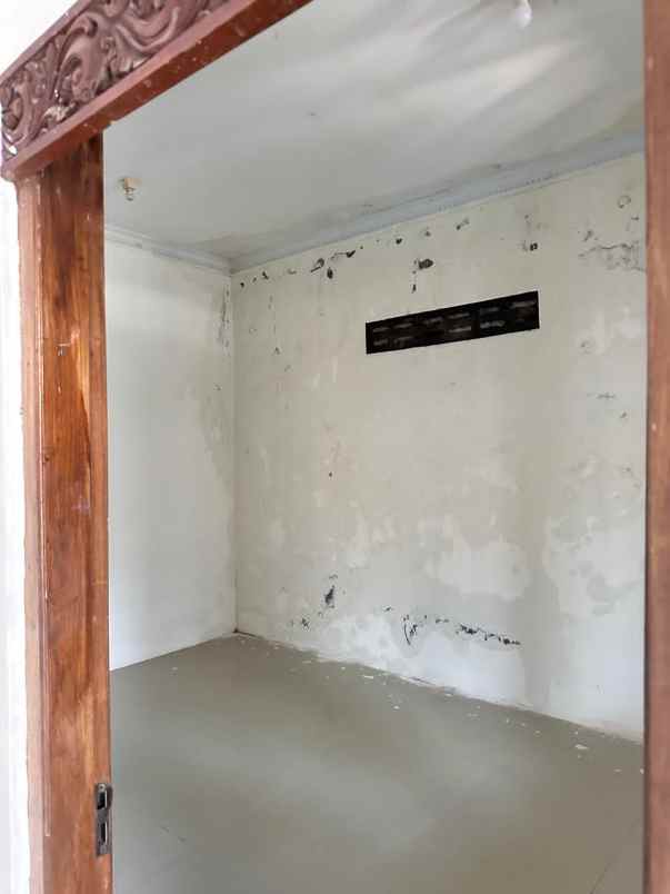 dijual rumah jl godean km 8