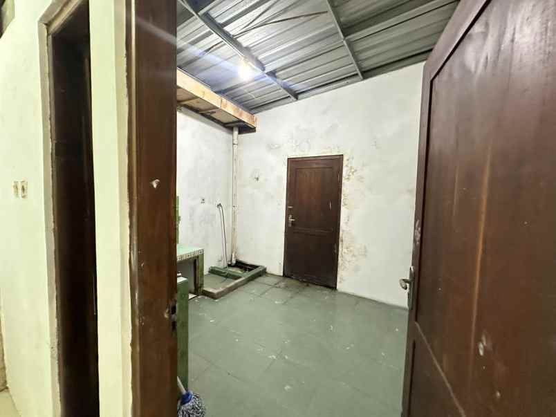 dijual rumah jl godean km 8