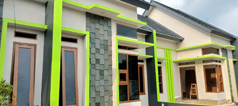 dijual rumah jl kantor desa susukan