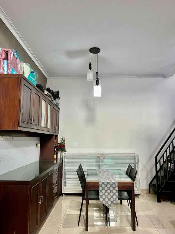 dijual rumah jl kranggan jatisampurna