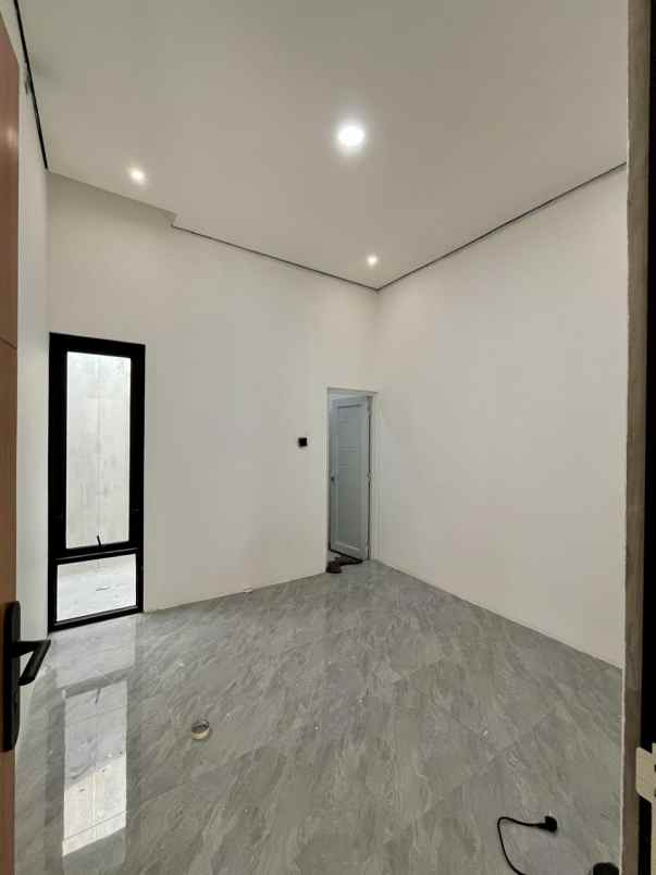 dijual rumah jl magelang km 10 tridadi