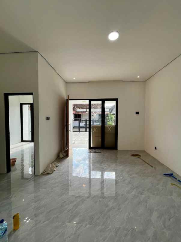 dijual rumah jl magelang km 10 tridadi