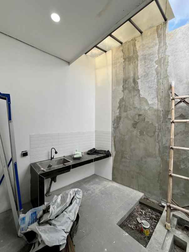 dijual rumah jl magelang km 10 tridadi