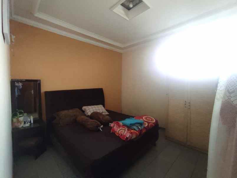 dijual rumah jl merkuri margahayu