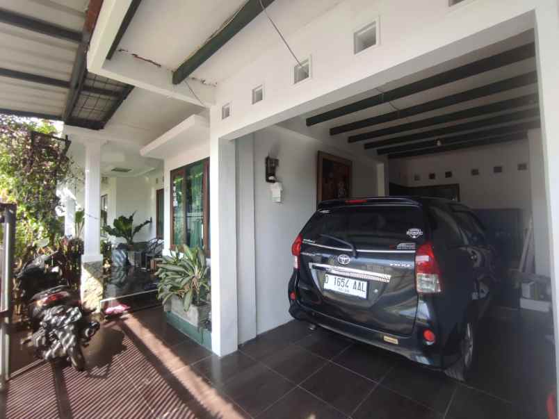 dijual rumah jl merkuri margahayu