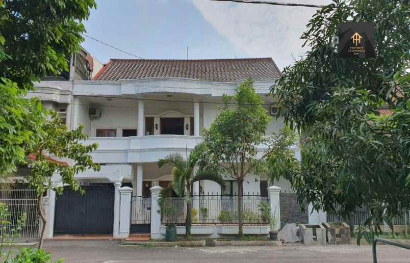 dijual rumah jl metro margahayu