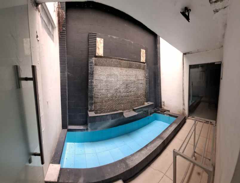 dijual rumah jl otsita tarogong kidul garut