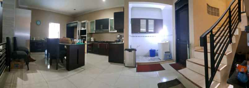 dijual rumah jl otsita tarogong kidul garut