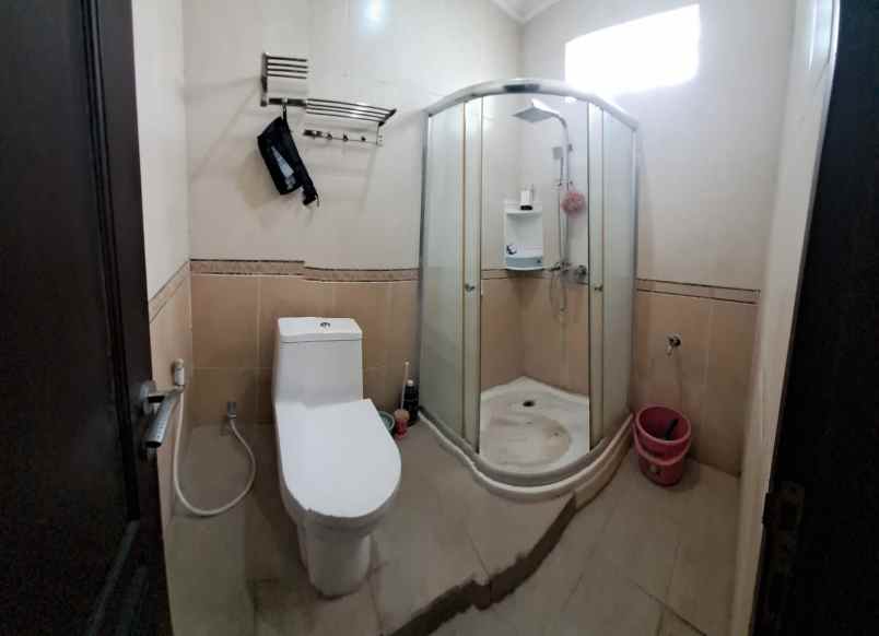 dijual rumah jl otsita tarogong kidul garut