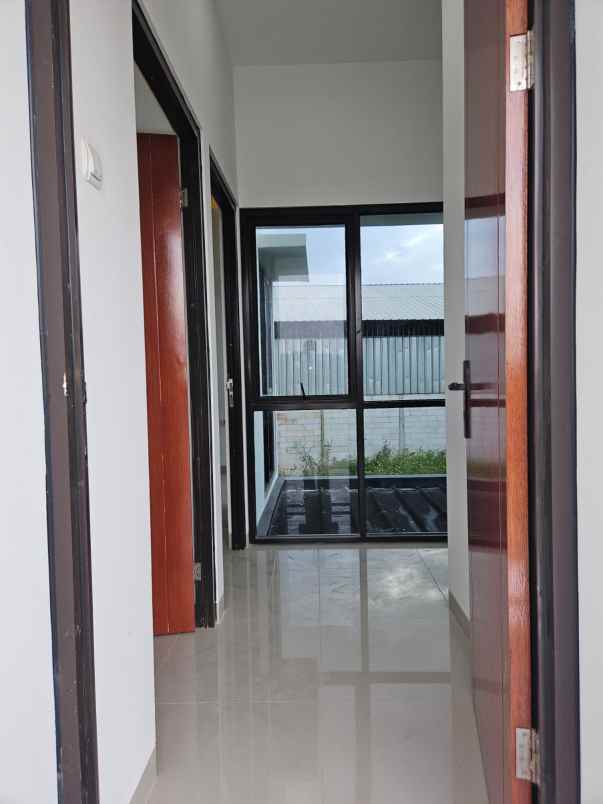 dijual rumah jl parpostel raya jati