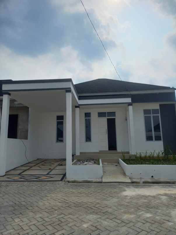 dijual rumah jl pasir mas