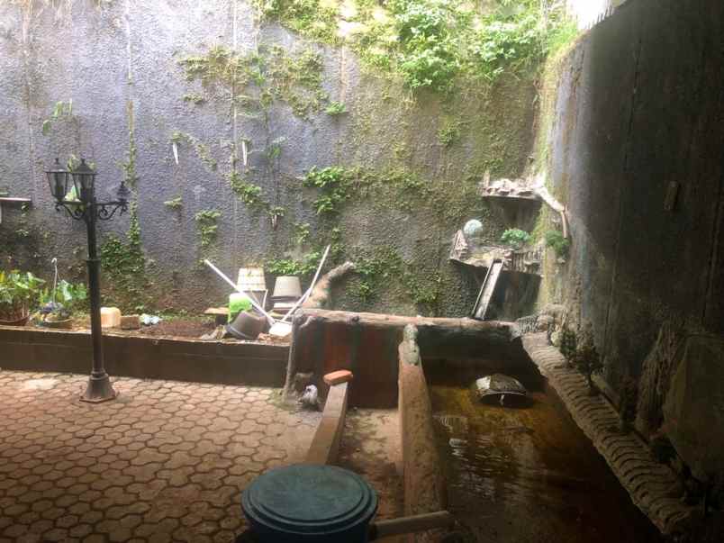 dijual rumah jl perum cirendeu permai