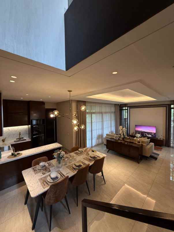 dijual rumah jl podomoro boulevard