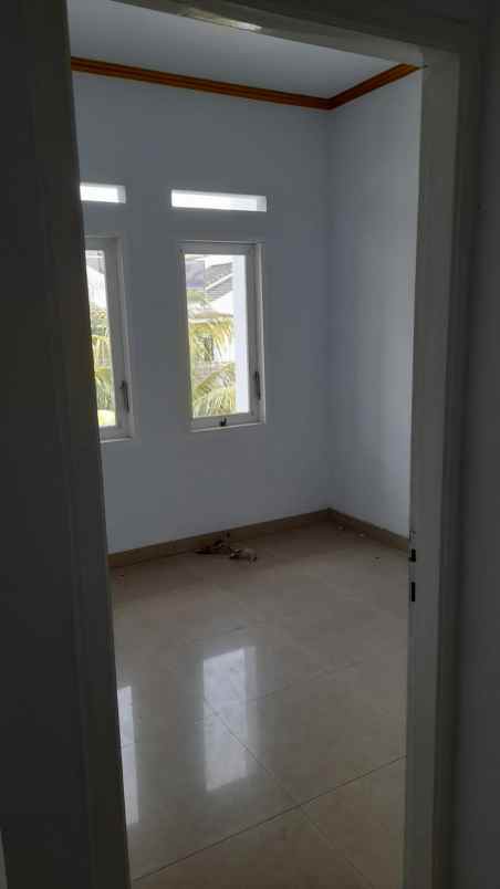 dijual rumah jl raya menjangan