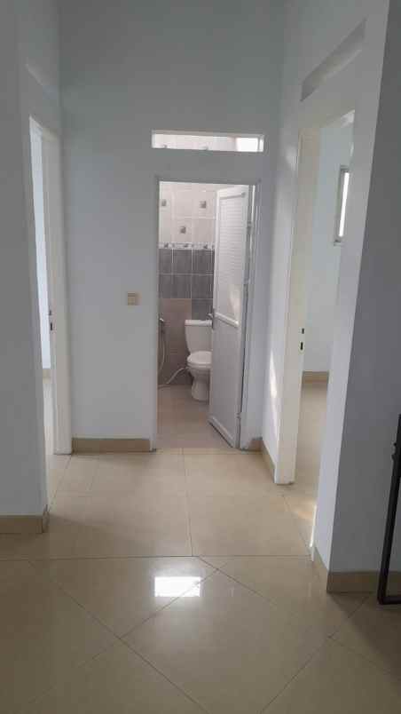 dijual rumah jl raya menjangan