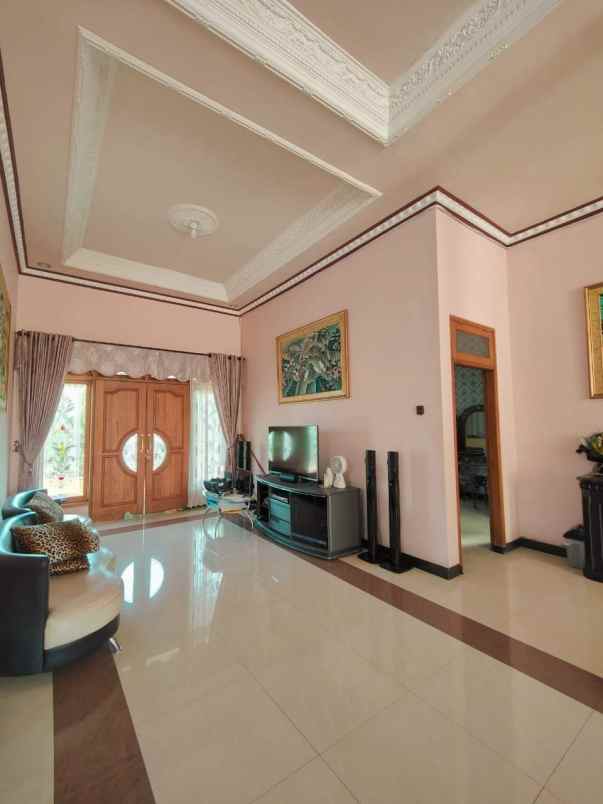 dijual rumah jl raya suhat lowokwaru malang