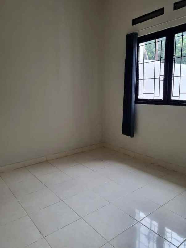 dijual rumah jl rtm