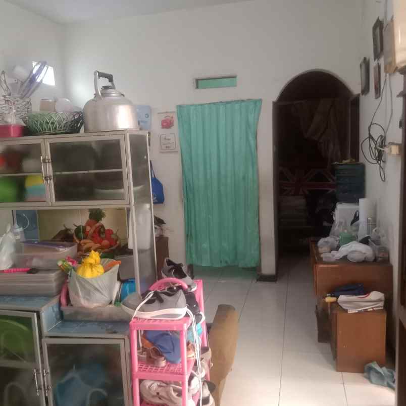 dijual rumah jl sariwates babakan sari