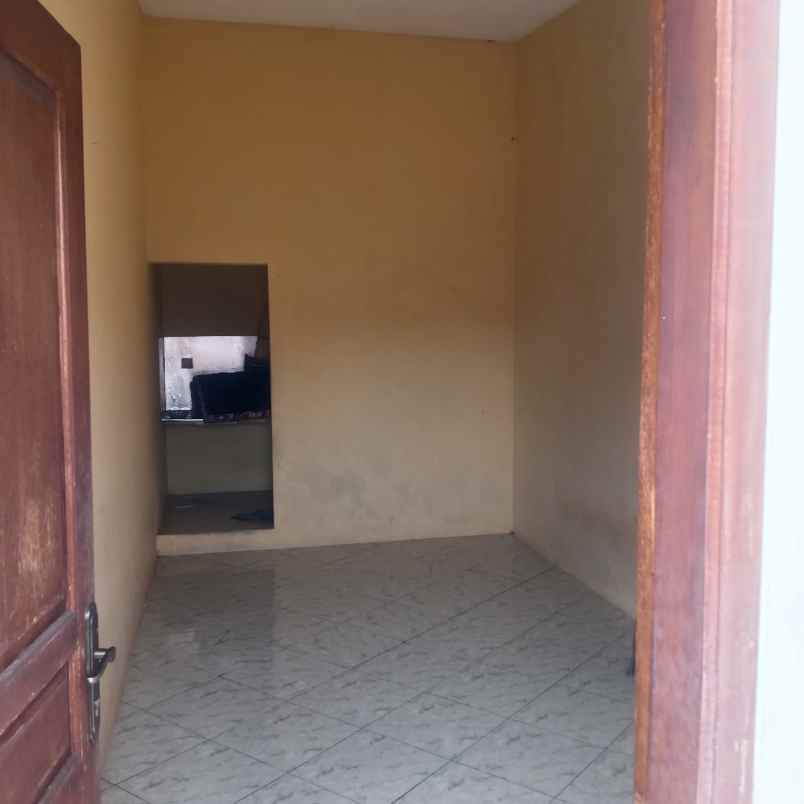 dijual rumah jl sariwates babakan sari