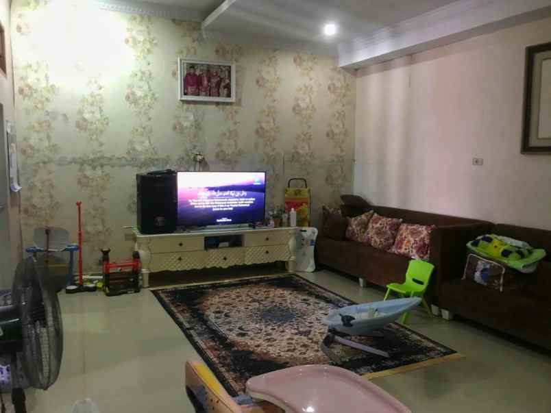 dijual rumah jl serasi delima simpang