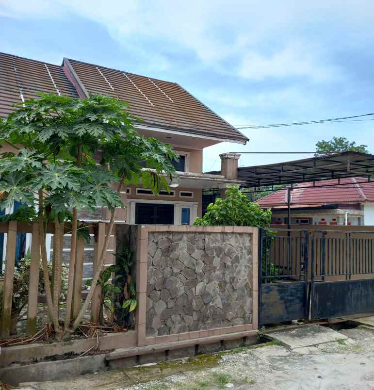 dijual rumah jl serasi delima simpang
