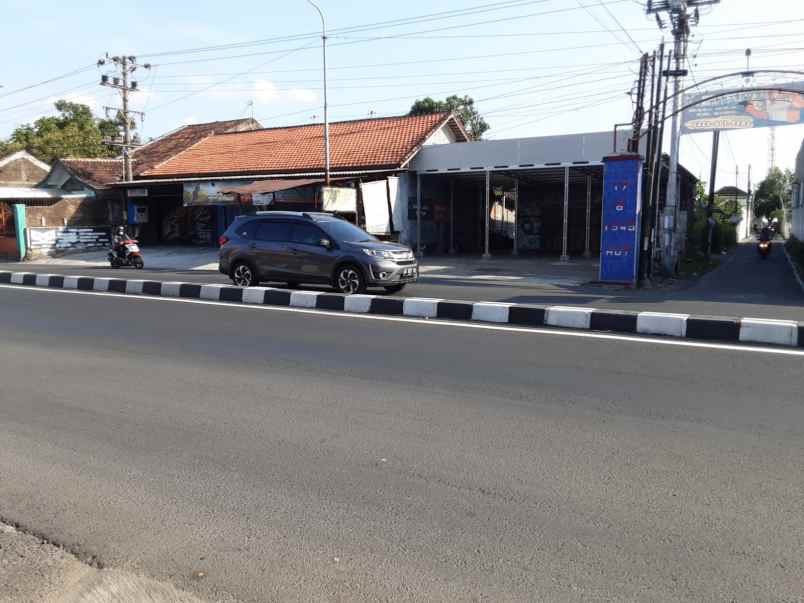 dijual rumah jl slamet riyadi