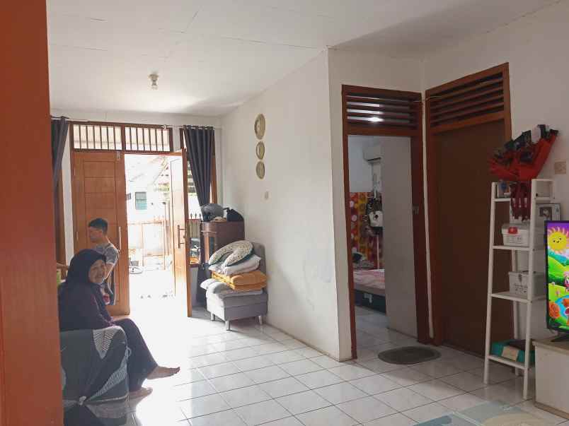dijual rumah jl sukanegara solo