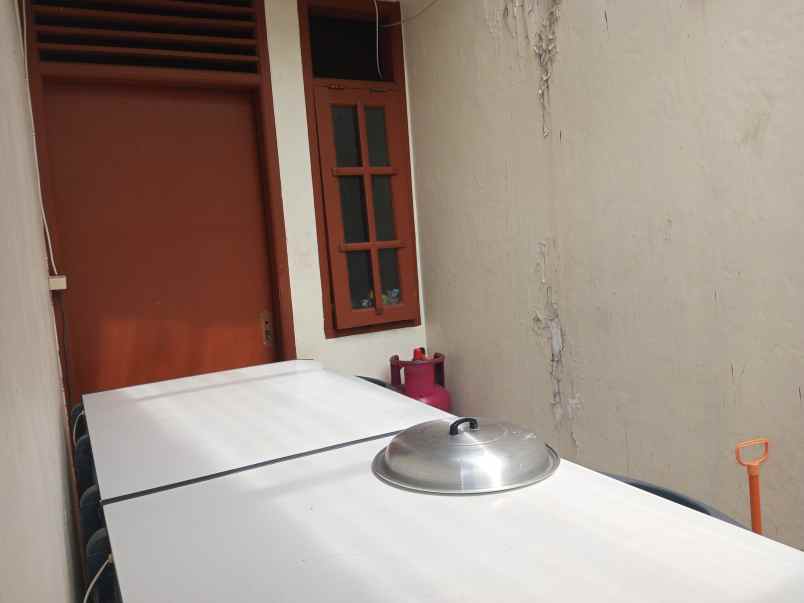 dijual rumah jl sukanegara solo