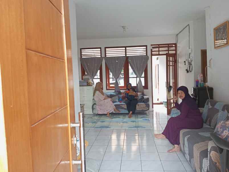 dijual rumah jl sukanegara solo