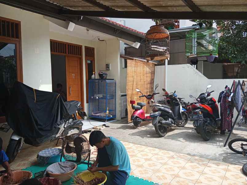 dijual rumah jl sukanegara solo