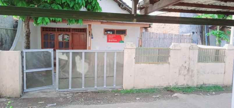 dijual rumah jl sukasari 4 no 37 rt 03